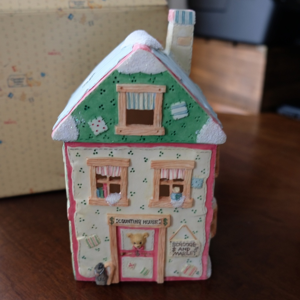 Cherished Teddies A Christmas Carol Scrooge & Marley's Counting House Nightlight